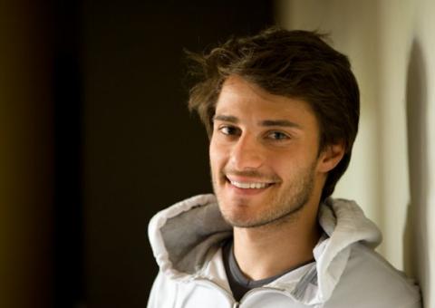 Hugo Bonemer, primo de William Bonner, estreia na Globo